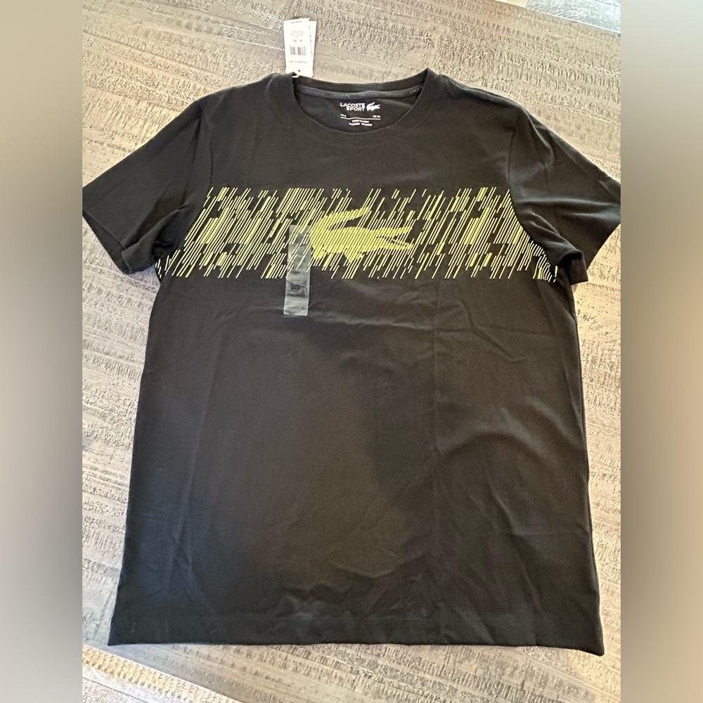 Men’s NWT Lacoste sport tee